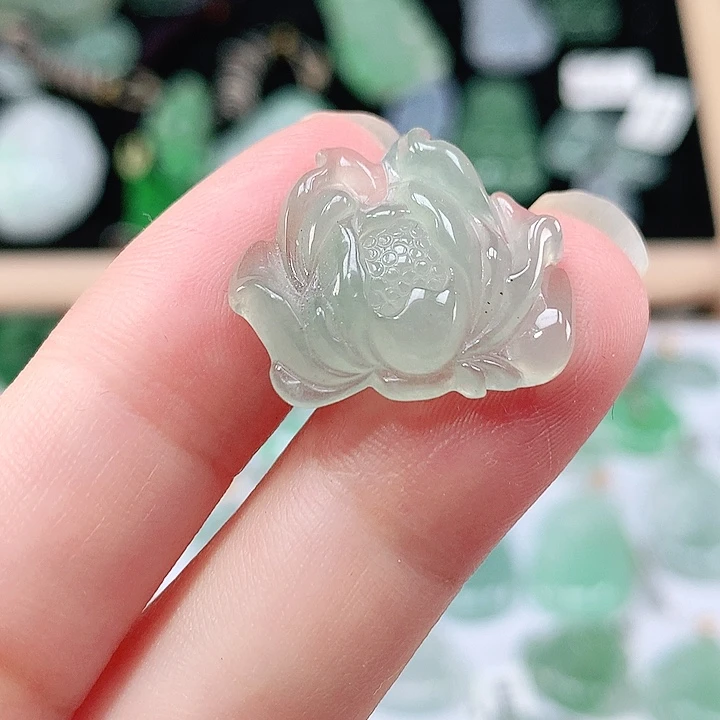 翡翠未镶嵌颈饰吊坠