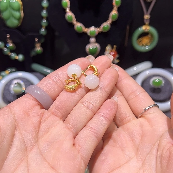 和田玉银S925镶嵌耳饰