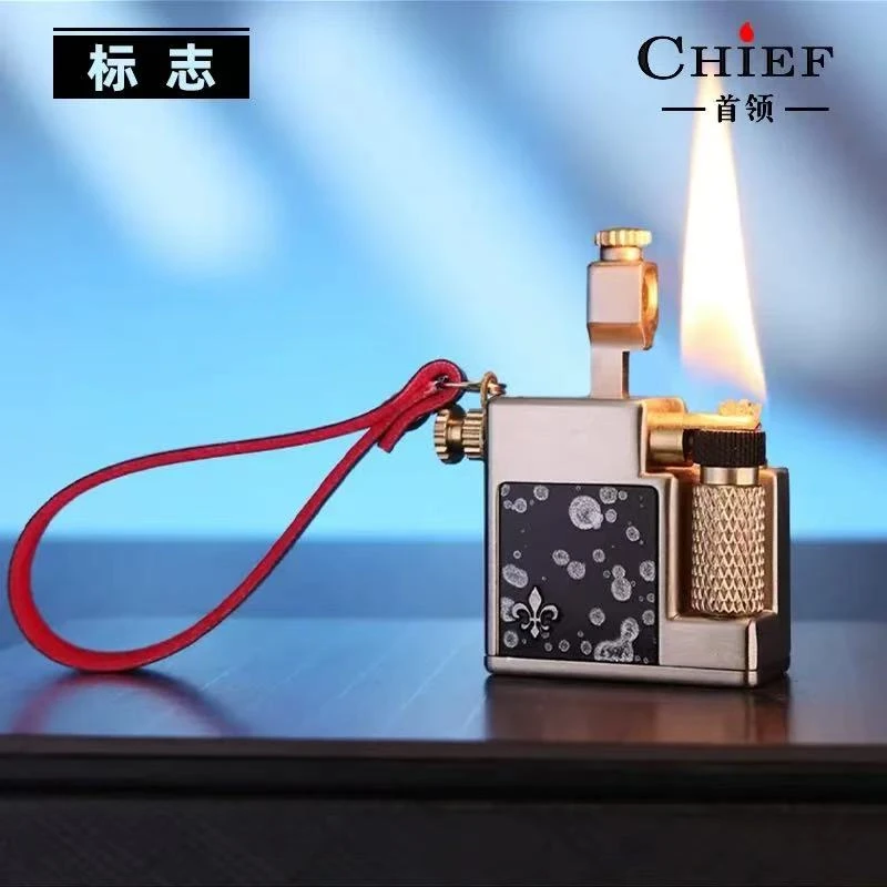 【清】CHIEF/首领 小方砖镀钛工艺克罗心贴章迷你煤油打火机 C0234