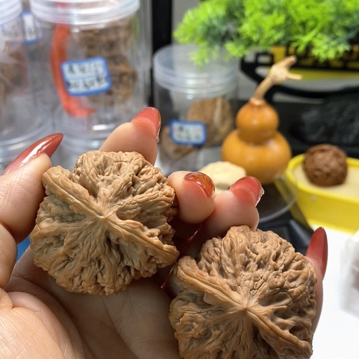 文玩核桃把件粗筋修尖