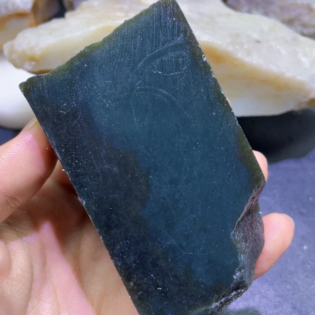 和田玉未镶嵌珠宝半成品