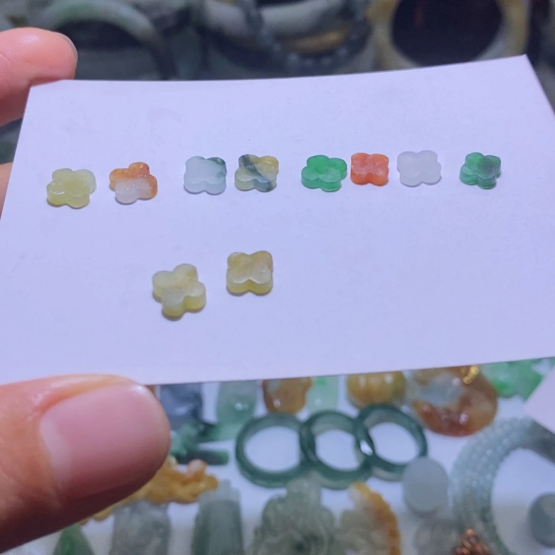 小****未镶嵌定制翡翠毛货