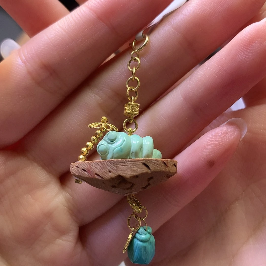 绿松石18K金镶嵌吊坠