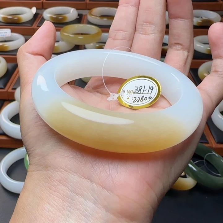 未镶嵌手镯和田玉55.1