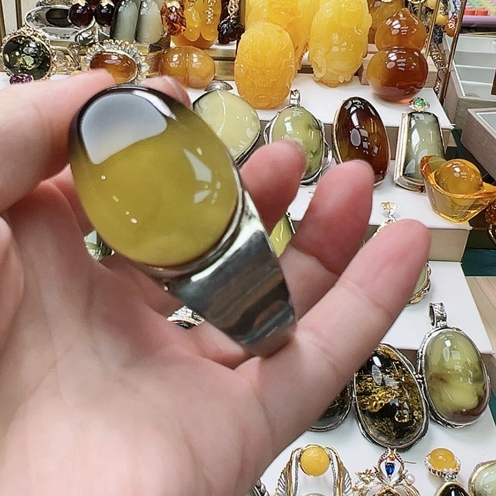 琥珀未镶嵌珠宝奇石