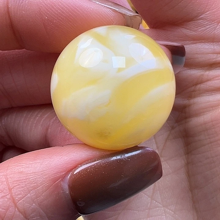 蜜蜡未镶嵌珠宝奇石