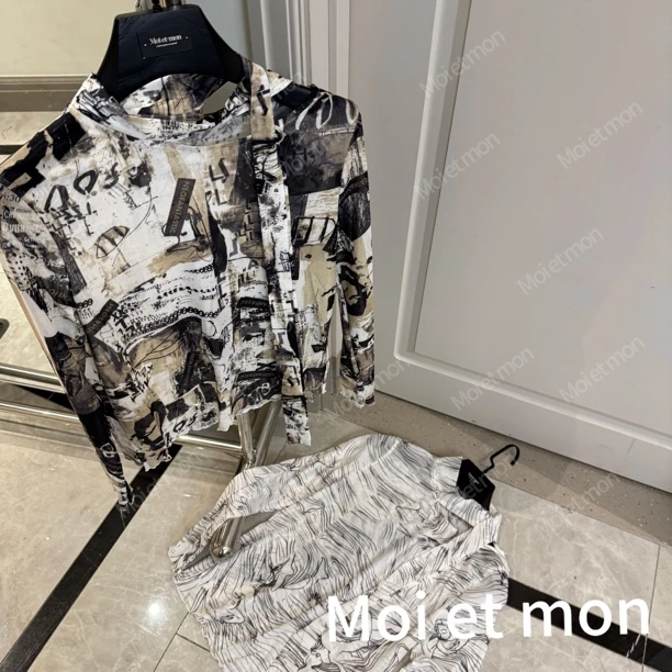 【Moi et mon】春季新款小众气质长袖带子网纱打底百搭休闲印花打底