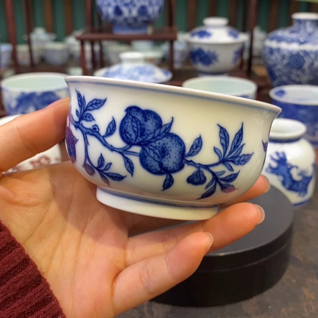 拖****叔手工陶瓷青花桃杯