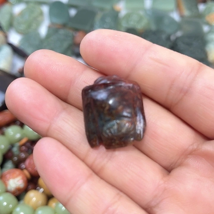 岫岩河磨玉（透闪石质玉）挂件未镶嵌海***森