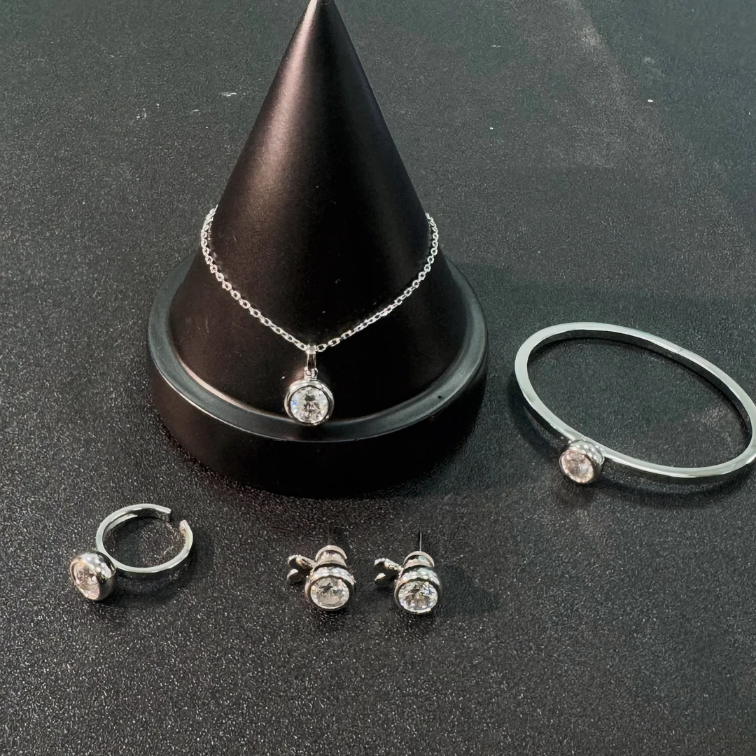 WBLH乌巴拉花时尚简约轻奢高级感项链手镯耳环戒指4件套套装