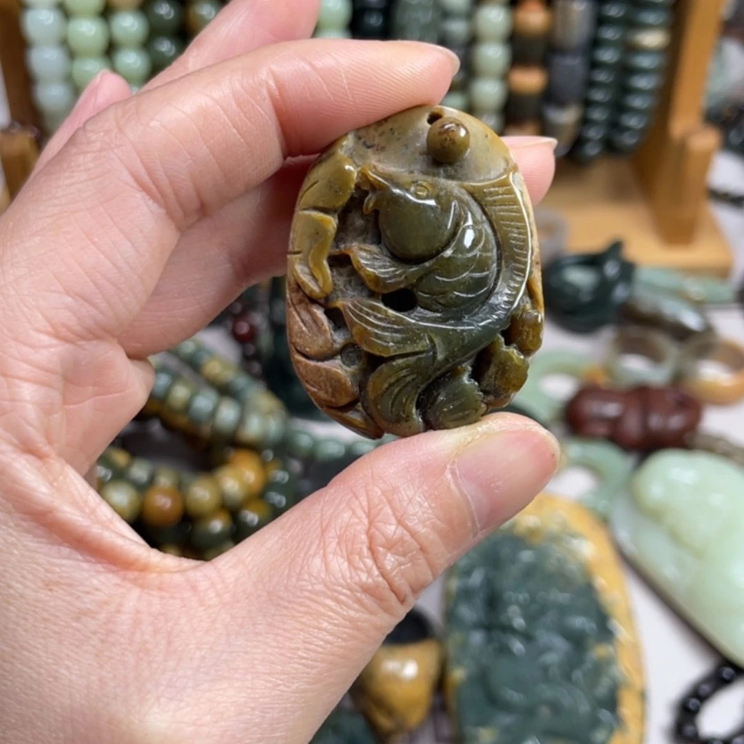 【闪购商品】未镶嵌岫岩河磨玉（透闪石质玉）挂件