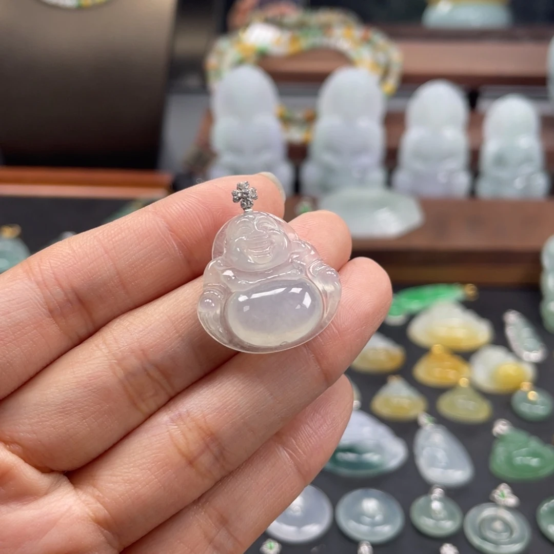 翡翠未镶嵌颈饰佛公