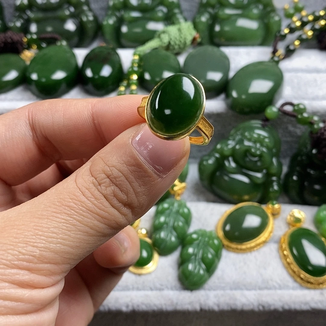 和田玉（碧玉）未镶嵌颈饰