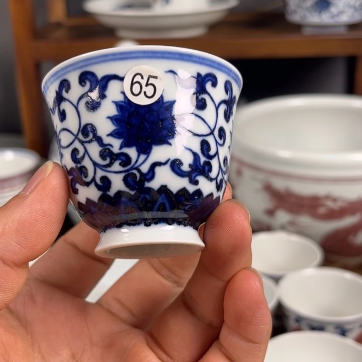 ****员景德镇陶瓷厂里的