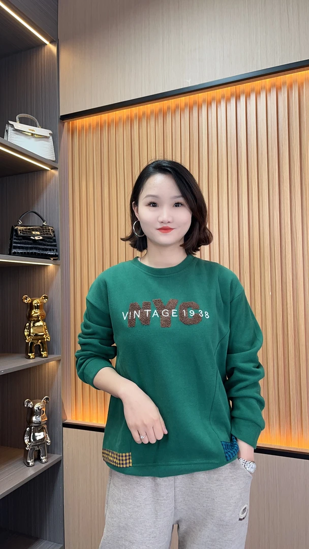 2025新款时尚休闲百搭妈妈装卫衣春秋季显瘦好看休闲百搭打底衫