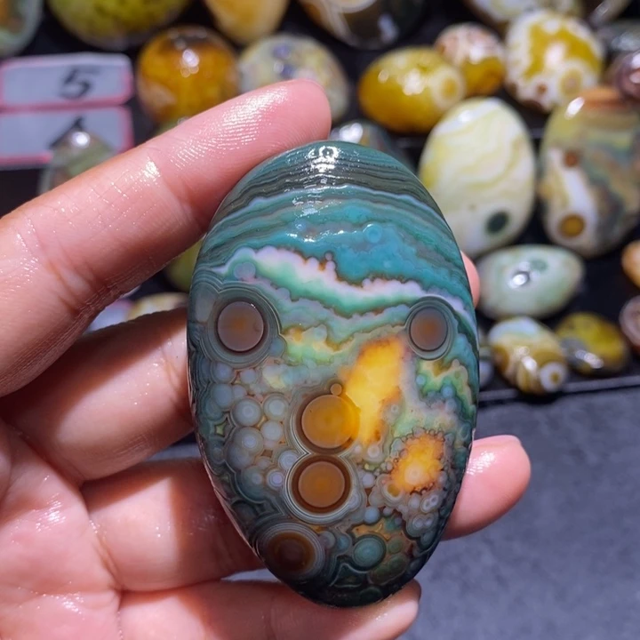 玛瑙/玉髓未镶嵌珠宝半成品97