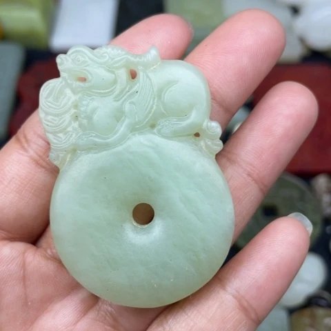 蛇纹石玉未镶嵌颈饰43