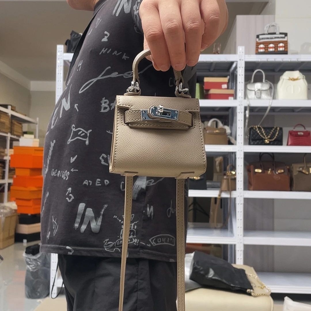 斯***～蚕丝哈哈哈哈哈哈哈哈哈哈