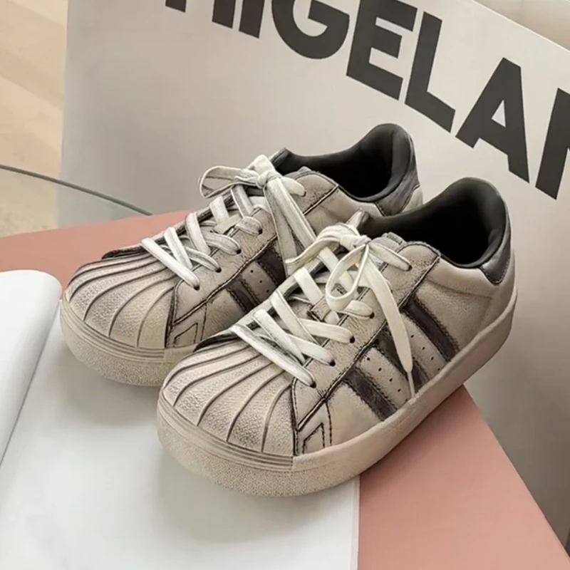 诗歌兰时尚厚底板鞋女2025年新款真皮贝壳头百搭运动休闲鞋5601-3