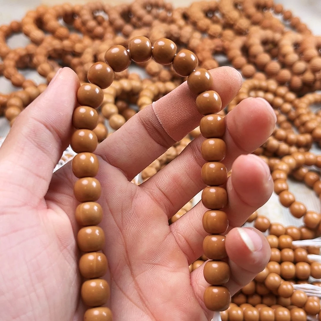 桃核手串返油无暇小老型（有油点无黑点）