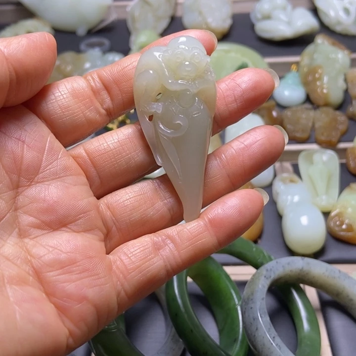 和田玉未镶嵌挂件