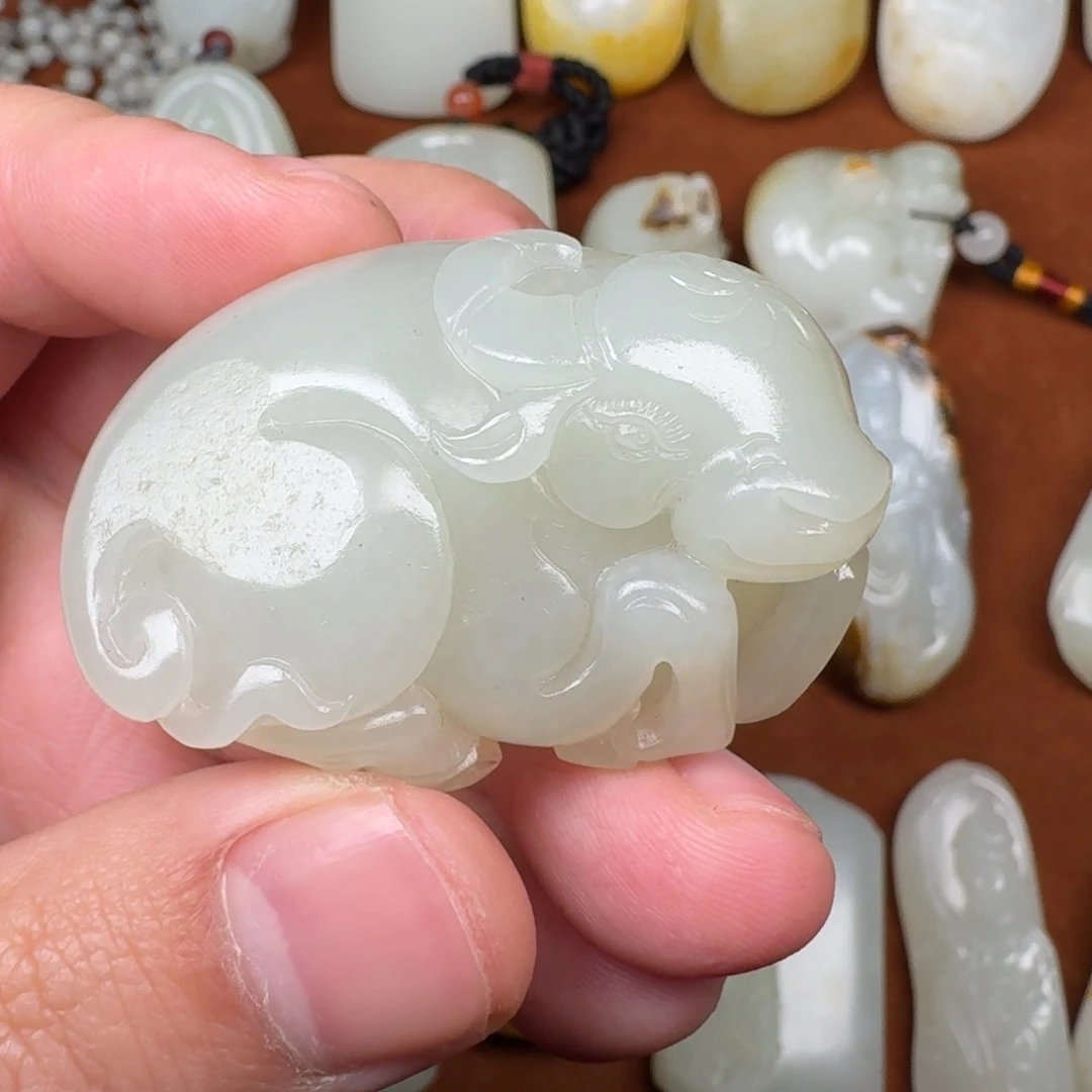 和田玉未镶嵌颈饰