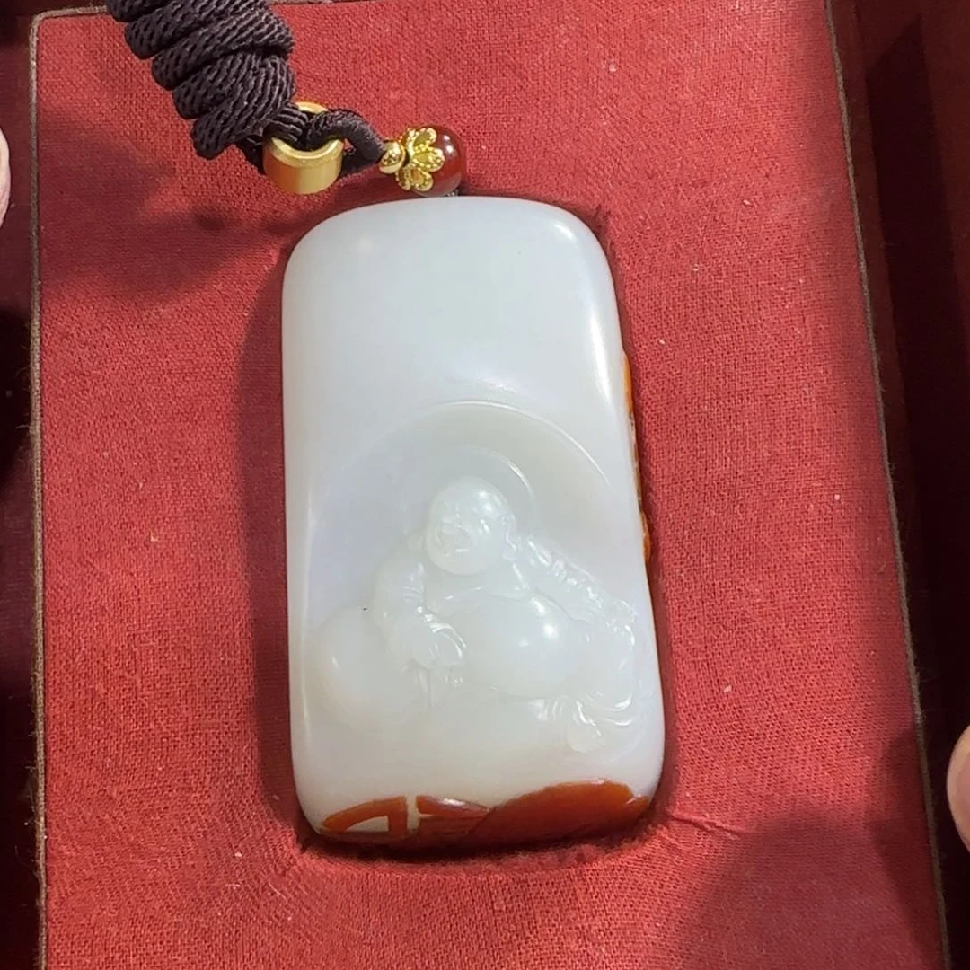 和田玉未镶嵌挂件叫**周