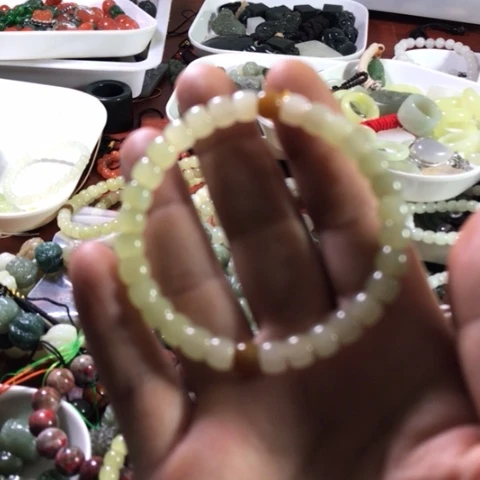 和田玉（糖玉）未镶嵌颈饰