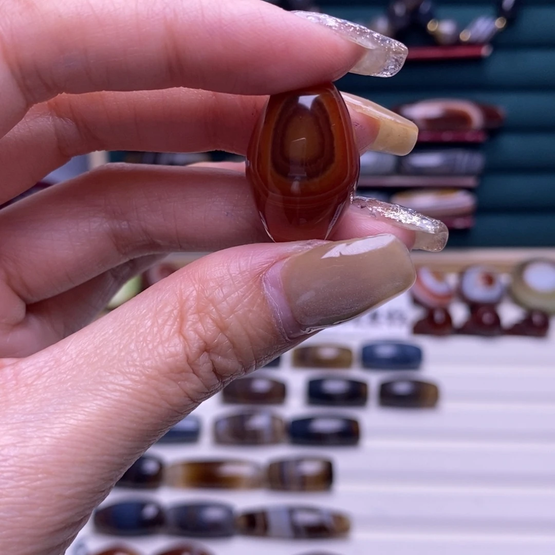 苏***婆玛瑙/玉髓合金颈饰