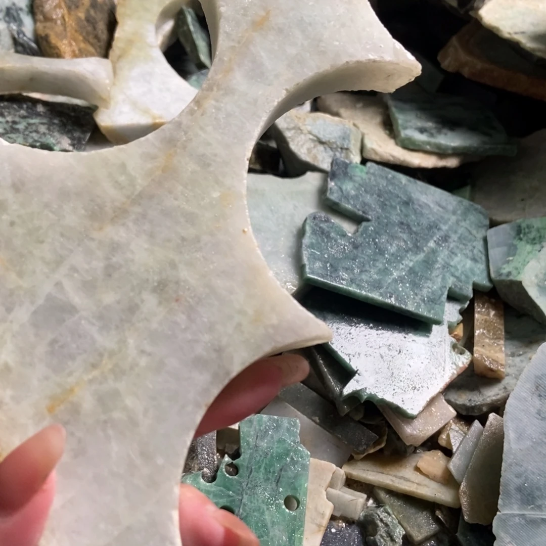 翡翠未镶嵌挂件天然翡翠
