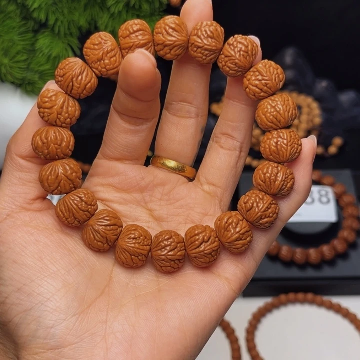 龙纹桃核荔枝纹15