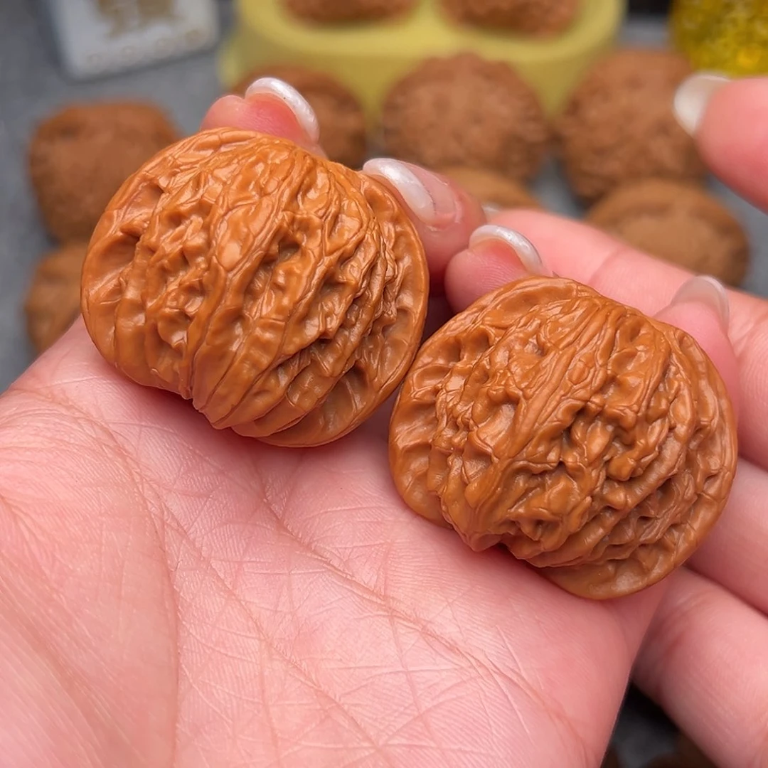 把件文玩核桃红皮山地石子磨38全品