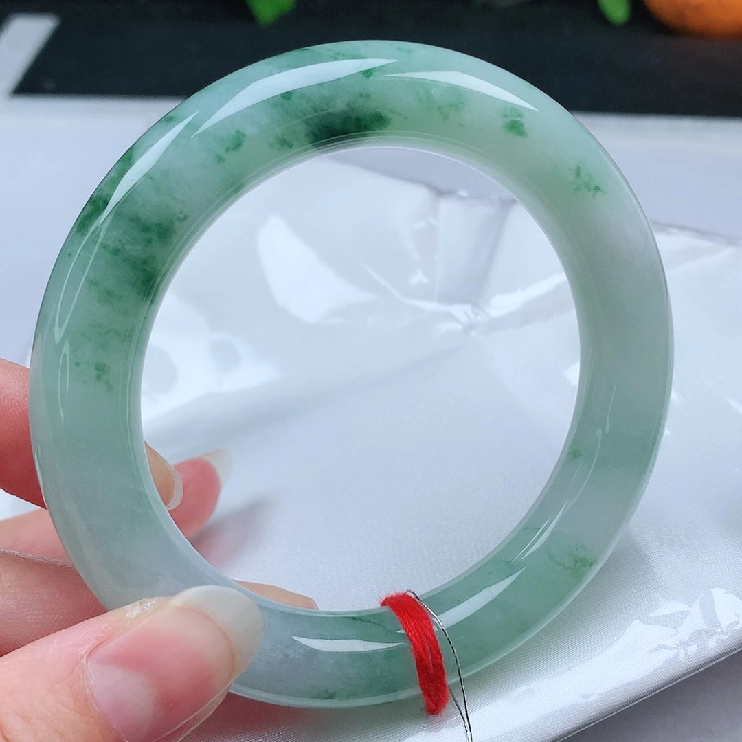 翡翠手镯未镶嵌61圆