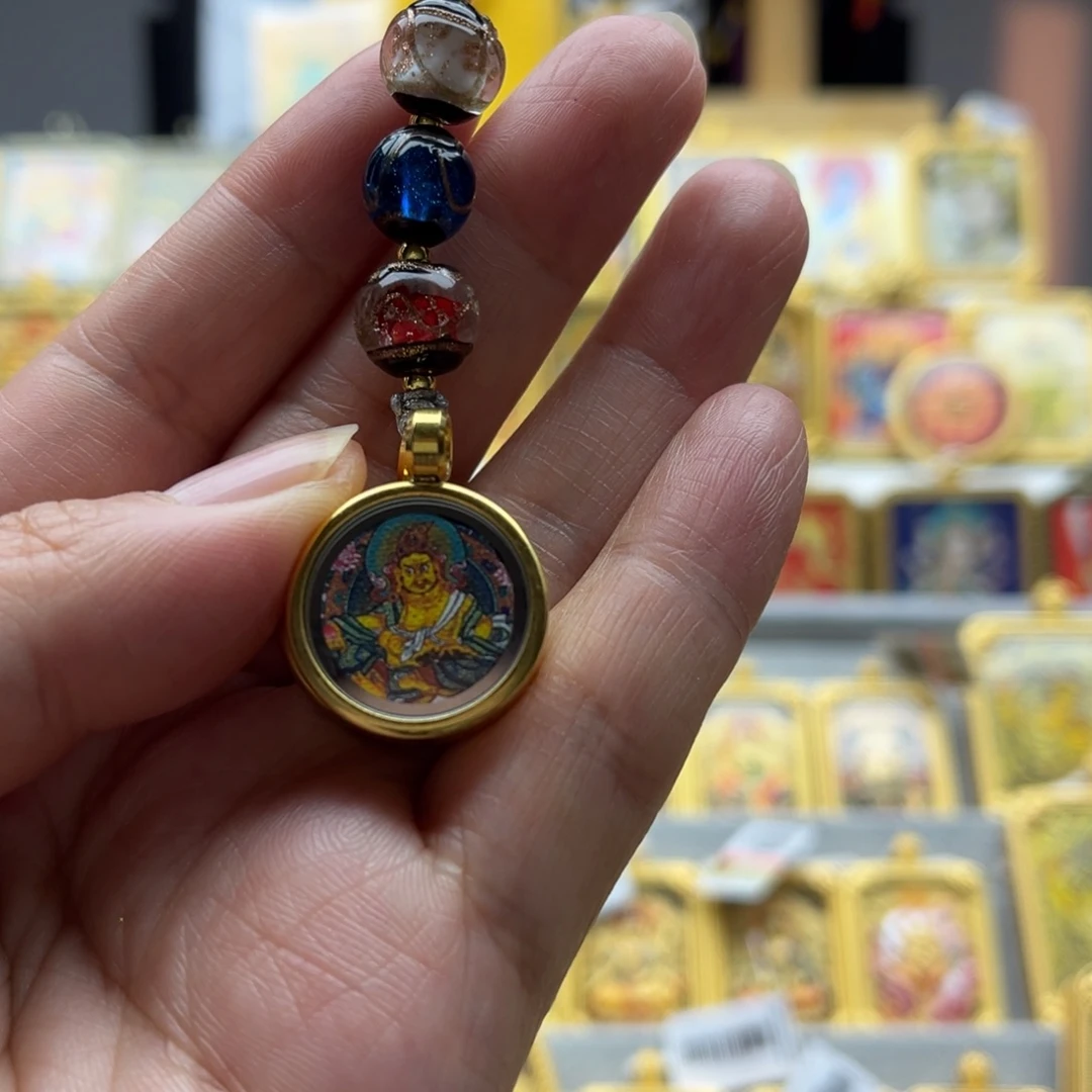 吊坠唐卡的历史悠久的文化