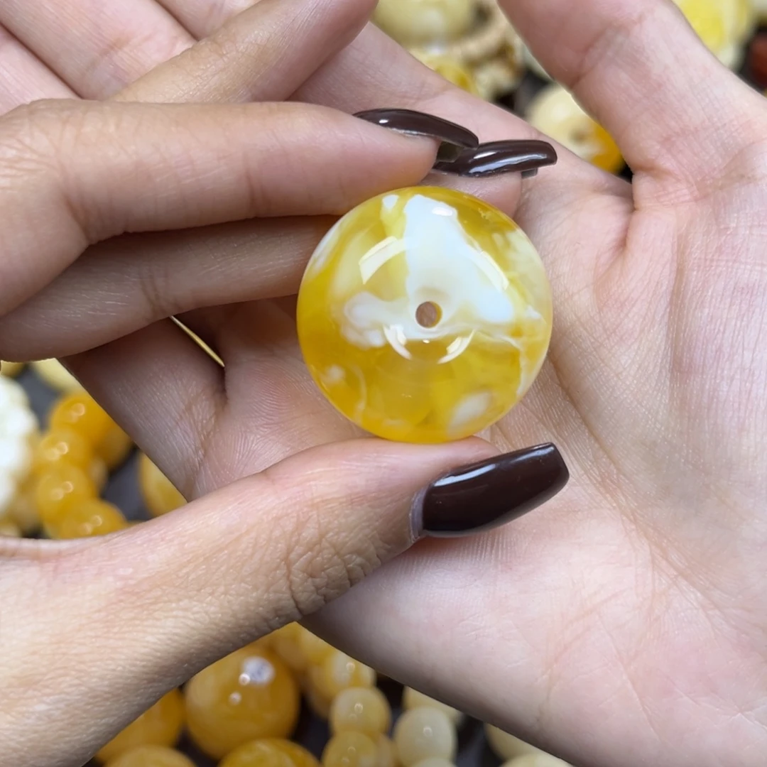 琥珀未镶嵌手串……