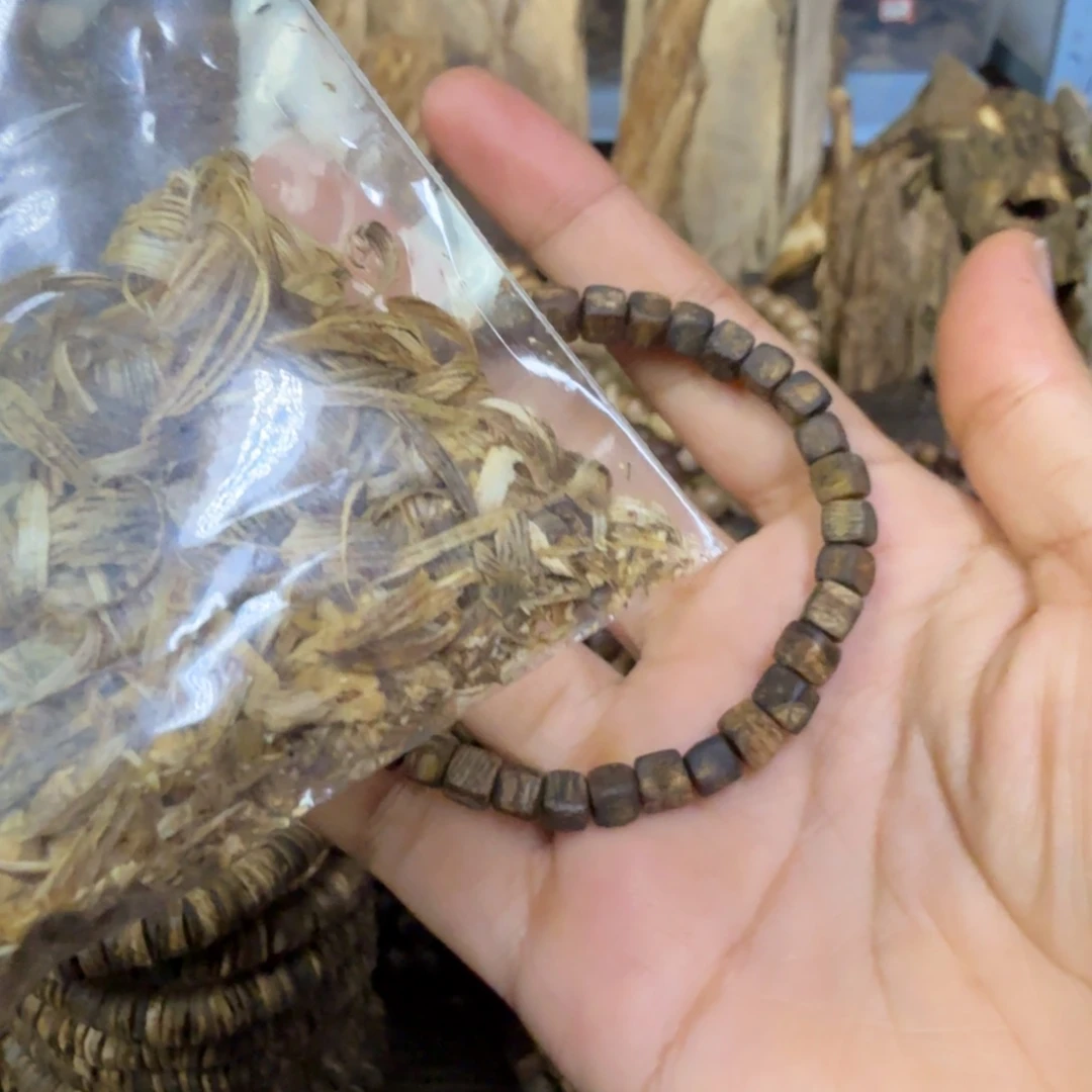 沉香碎屑沉香奇楠沉香方糖卡5