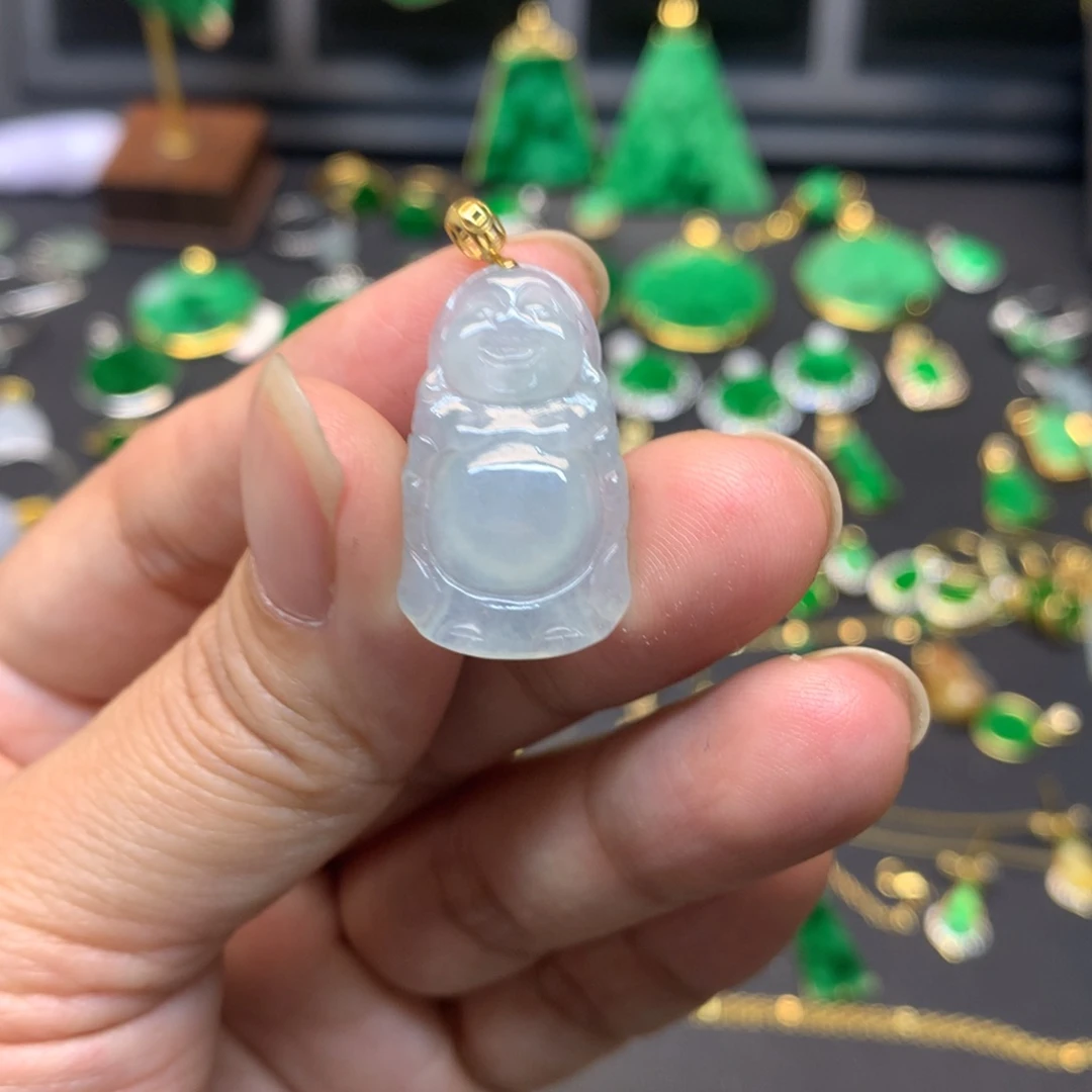 翡翠18K金镶嵌颈饰吊坠