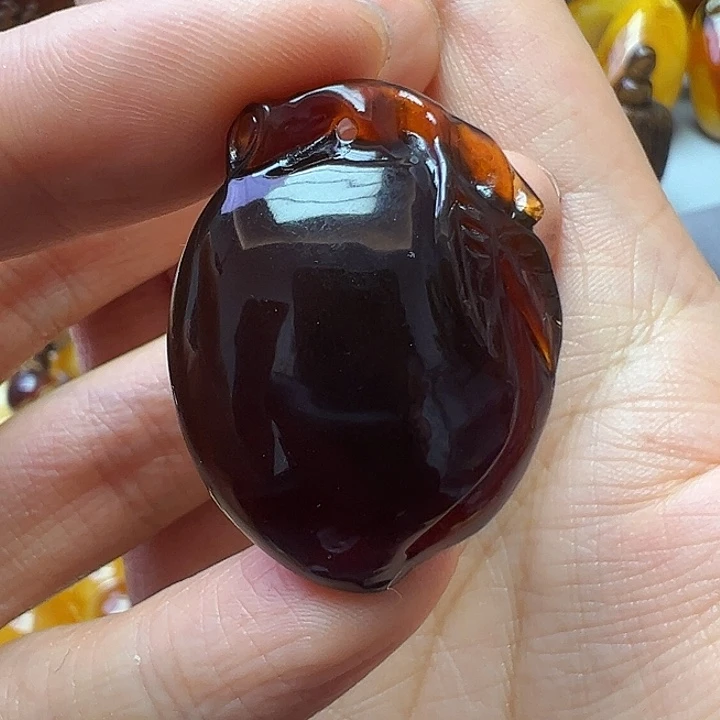 未镶嵌蜜蜡颈饰蜜蜡