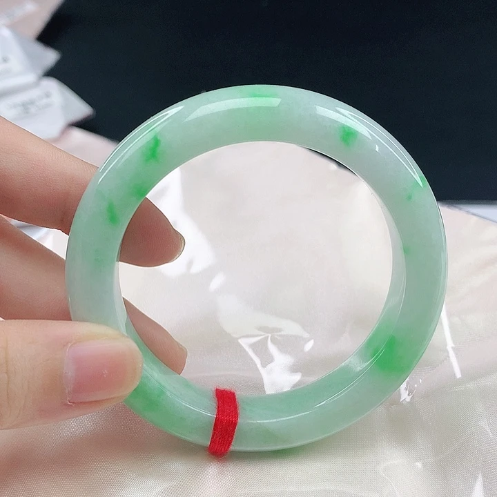 翡翠手镯未镶嵌翡翠735