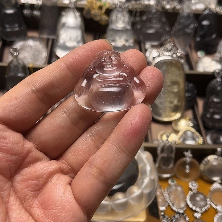 湖***峰石英质玉未镶嵌佛公