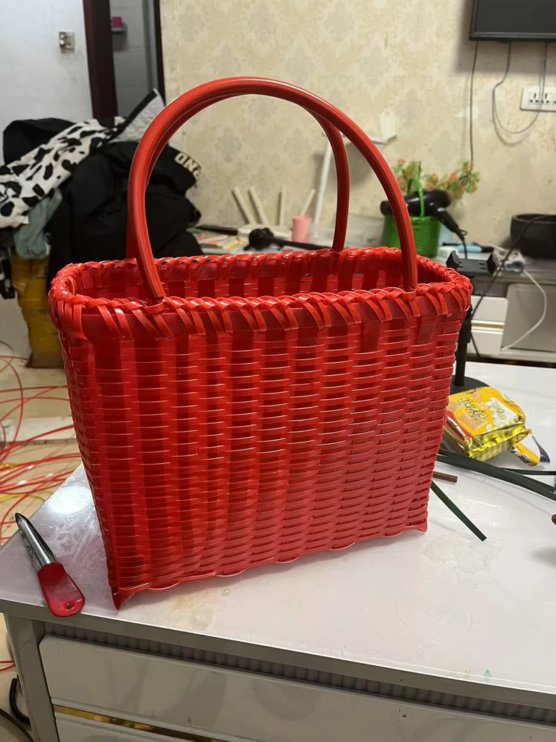 手工编织篮子水果篮菜篮采摘篮购物篮买菜篮野餐篮新款红色塑钢带