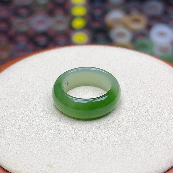 和田玉戒指未镶嵌16.4内径12圈阳绿