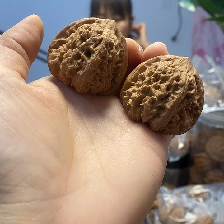 文玩核桃把件43平谷凹底红皮