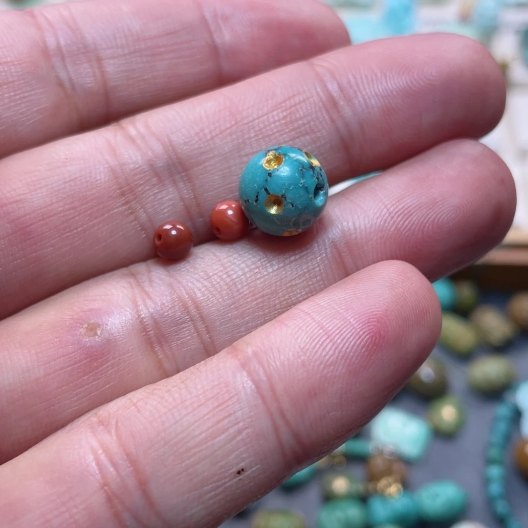 南红玛瑙配饰未镶嵌