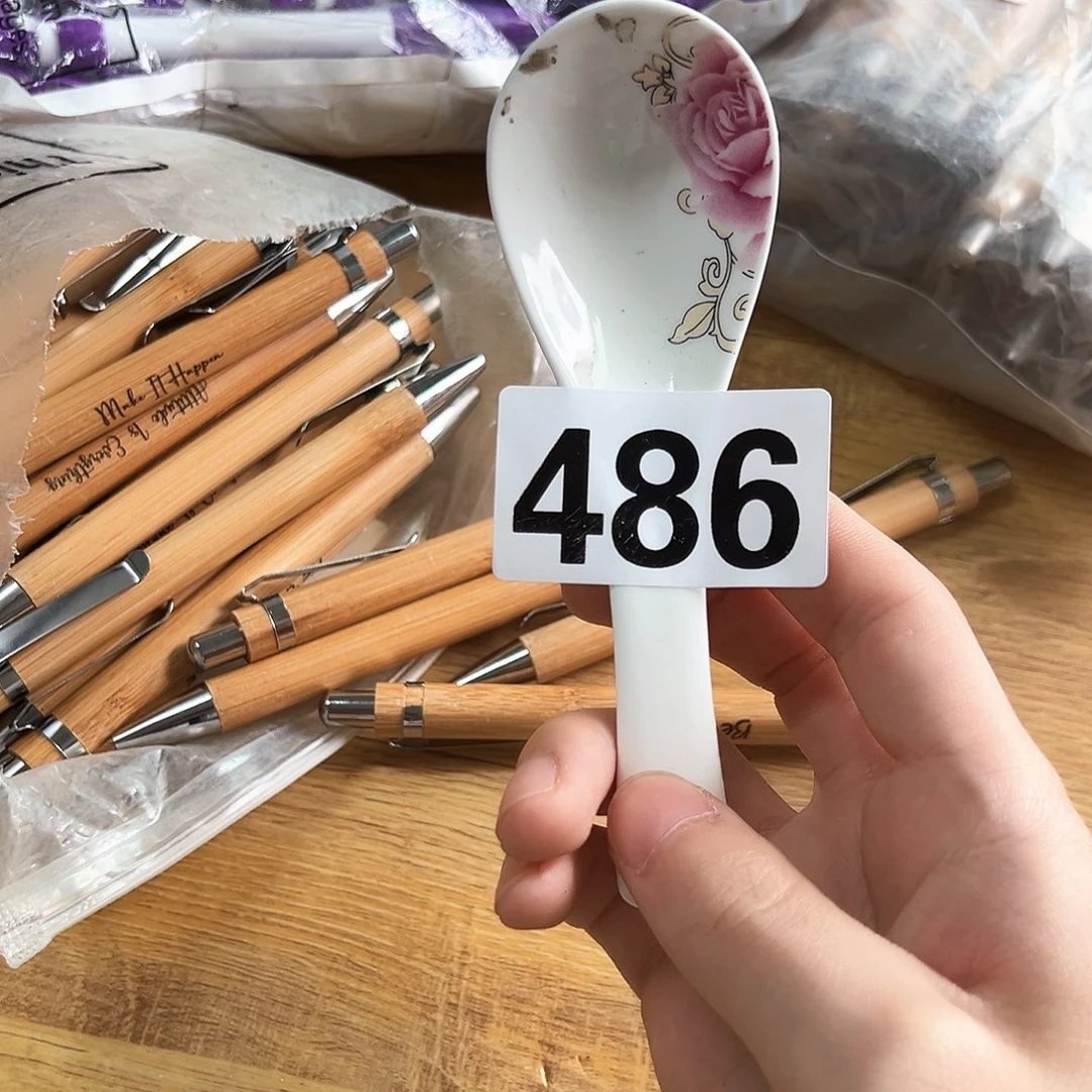 摆件…………………………………………………………