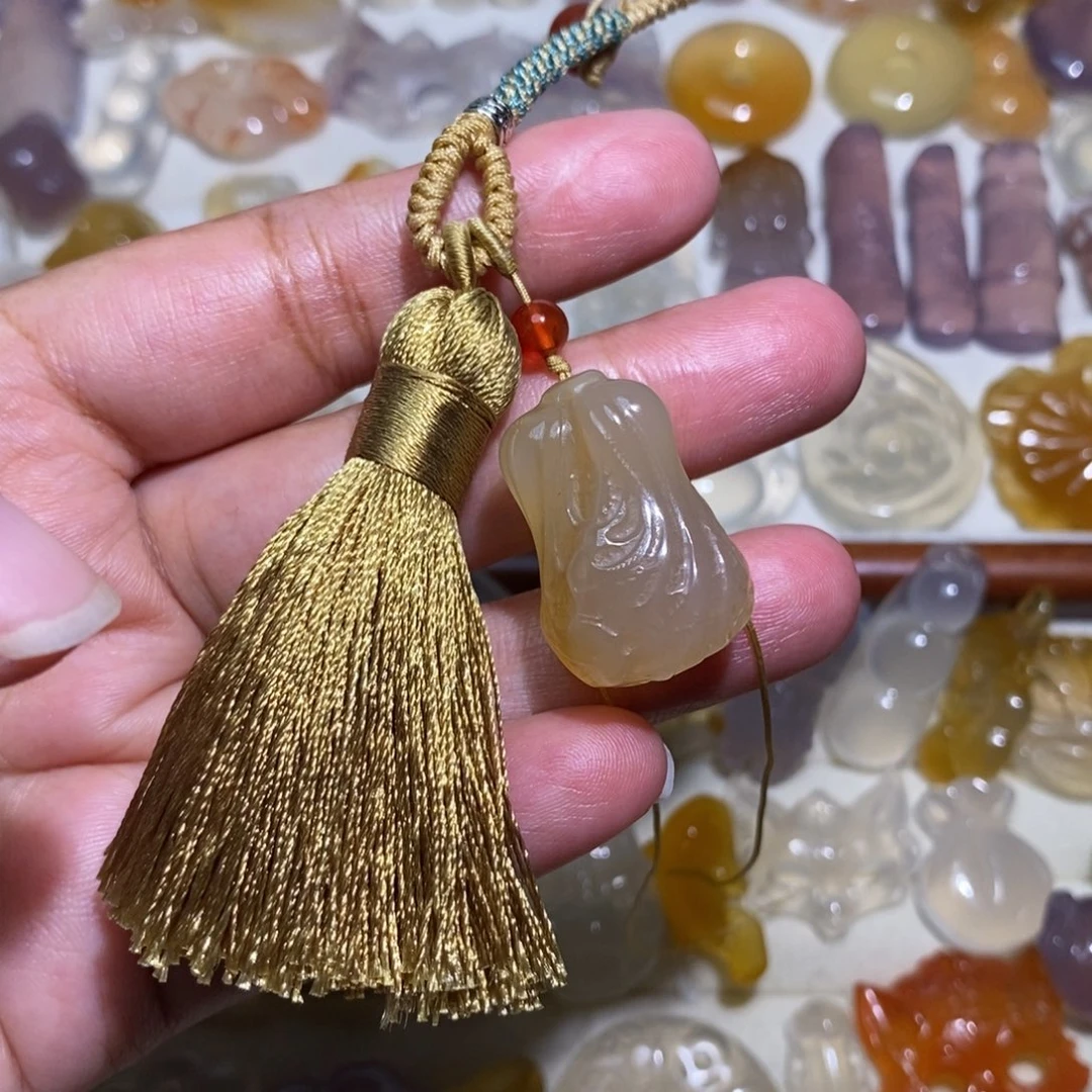 玛瑙/玉髓未镶嵌颈饰百财百福