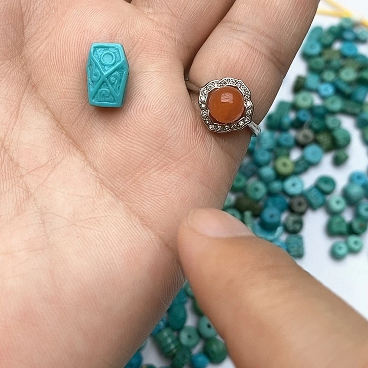 南红玛瑙未镶嵌珠宝奇石