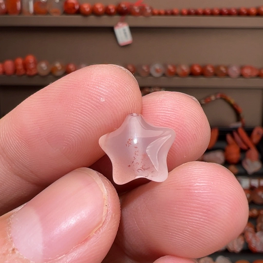 南红玛瑙川料未镶嵌胖星星1