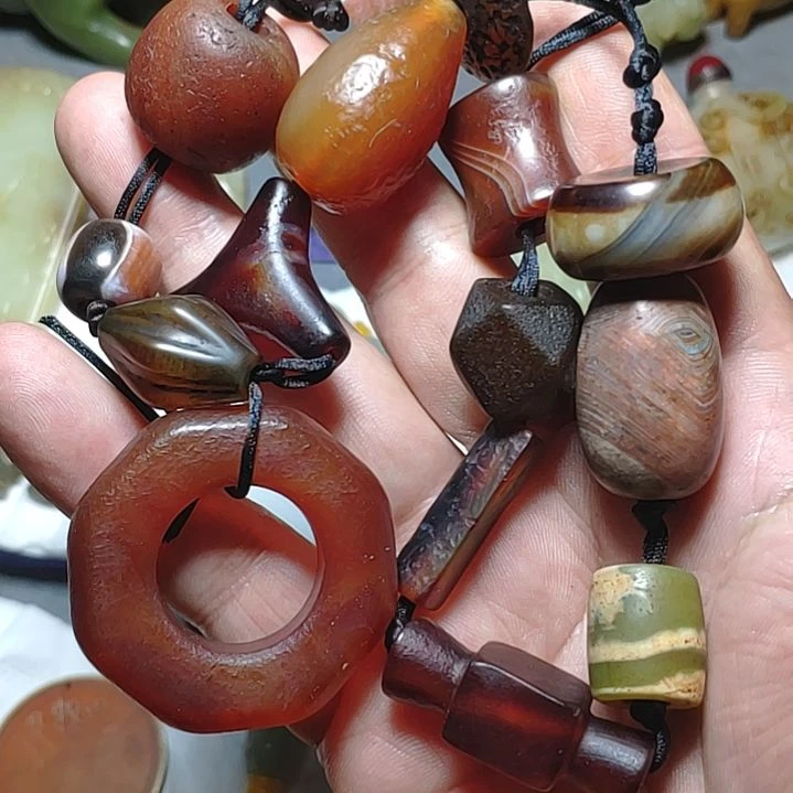 玛瑙/玉髓颈饰合金苗*友