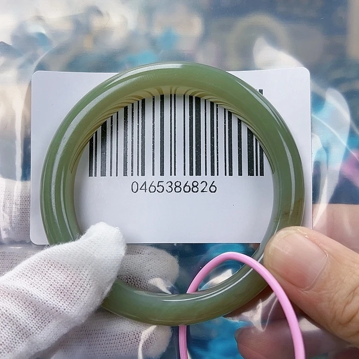 和田玉手镯未镶嵌包容56